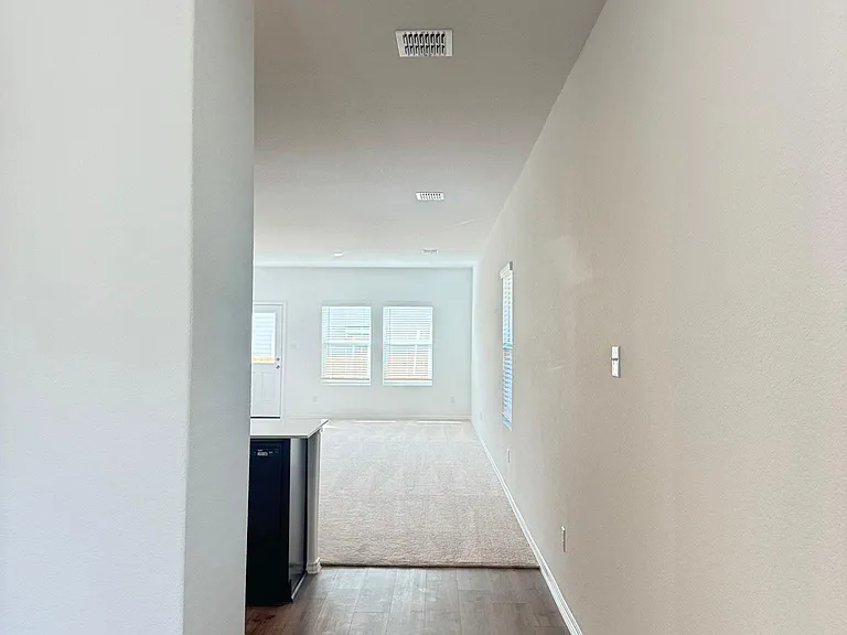 124 Dollars Dr — Photo 22