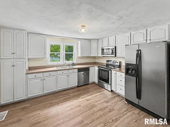 2nd image of 516 N 5th St