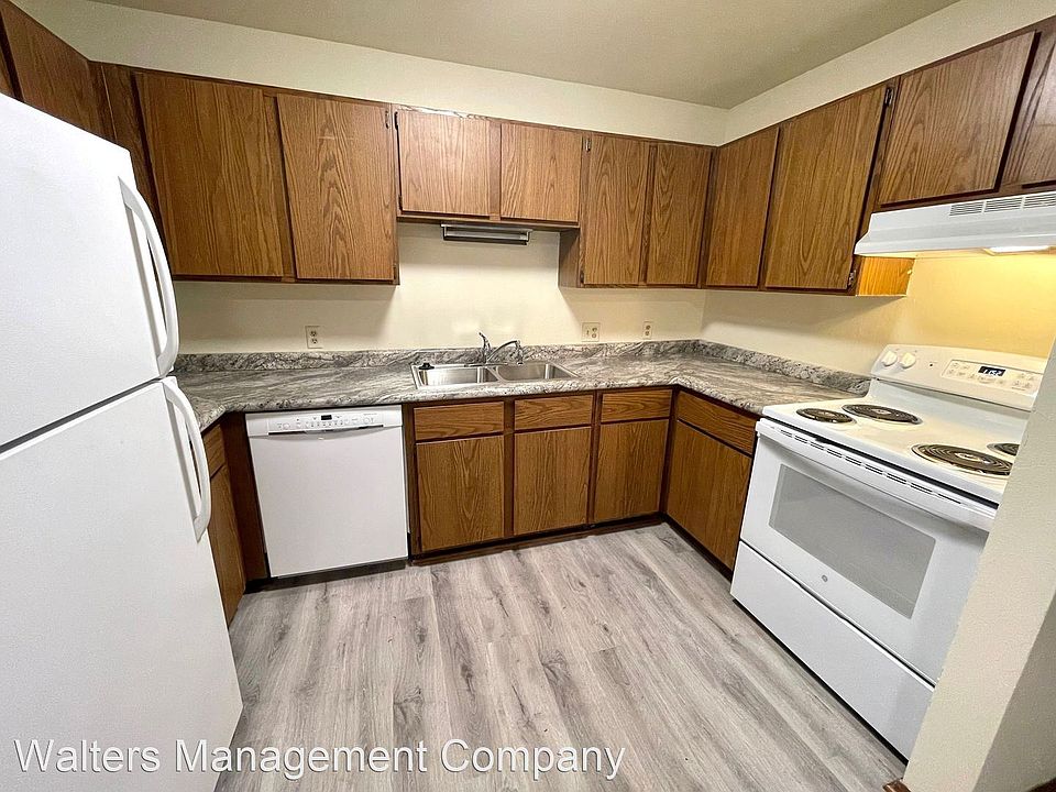 1st image of 734 Mansfield Ct