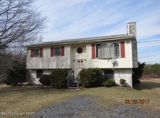 1226 Mathews Dr, Blakeslee, PA 18610