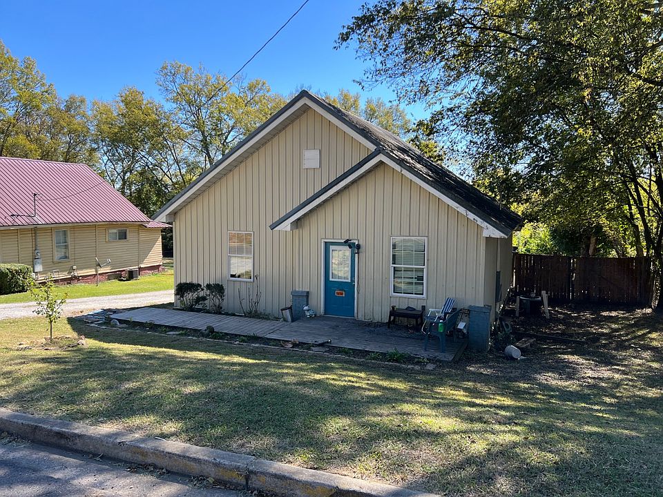 1st image of 2210 E Tuscaloosa Ave