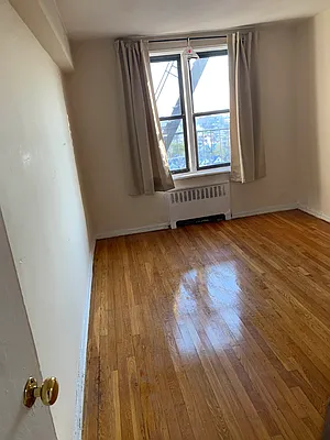 Rented by Queens Apartments Realty LLC | media 9
