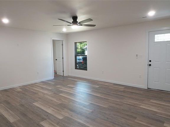 3rd image of 310 Field St