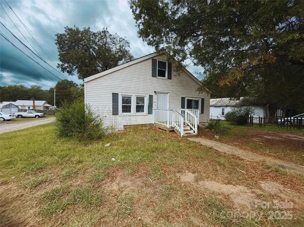 426 Buffalo Shoals Rd, Statesville, NC 28677