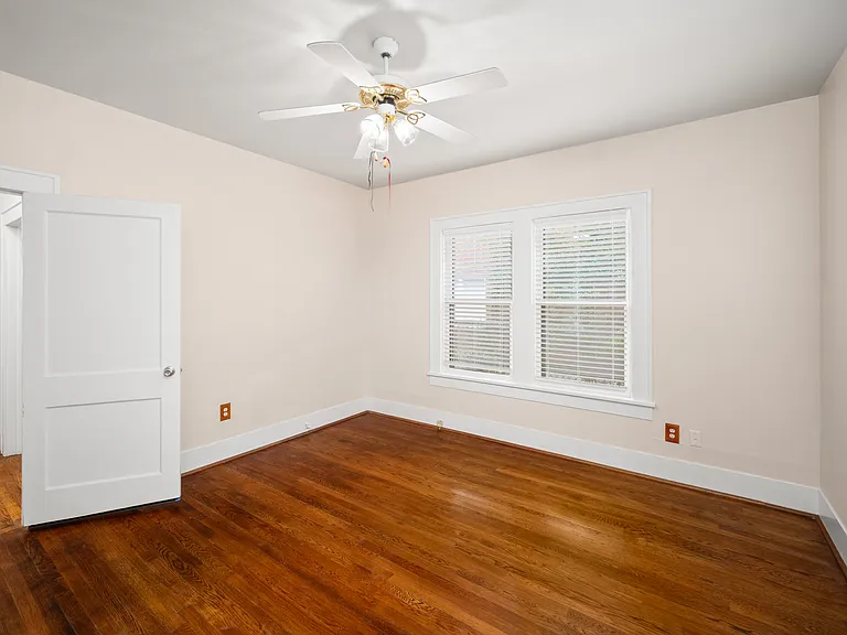 1550 Castle Ct #B — Photo 18