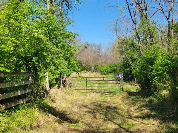 233 Season Hill Farm Ln, Richmond, KY 40475