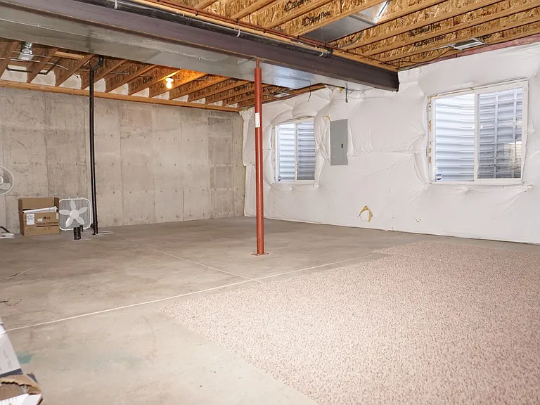 5686 Sunshade Point — Photo 9