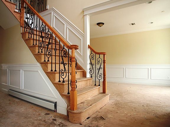 3rd image of 332 Ashland Ave