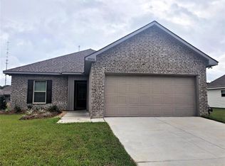 39558 W Lake Dr, Ponchatoula, LA 70454