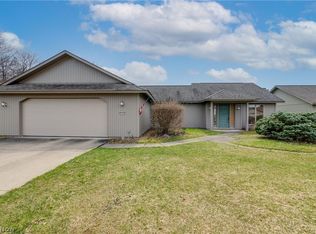 32431 Bluffstone Cir, North Ridgeville, OH 44039