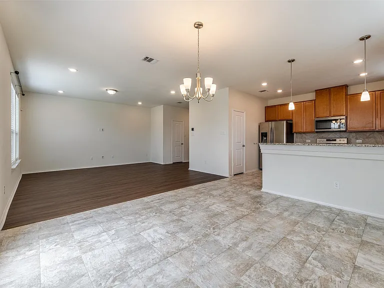 13709 Vigilance St — Photo 8