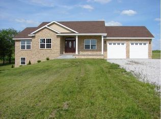 17491 Blackberry Cir, Boonville, MO 65233