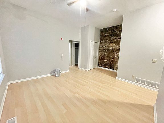 4th image of 1718-34 E Lafayette Pl #1728-02