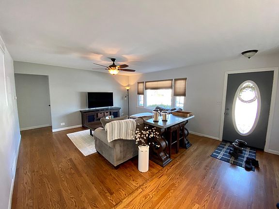 Living room and entrance