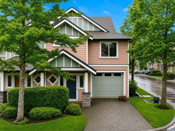 2210 Sooke Rd #13, Colwood, BC V9B 0E4