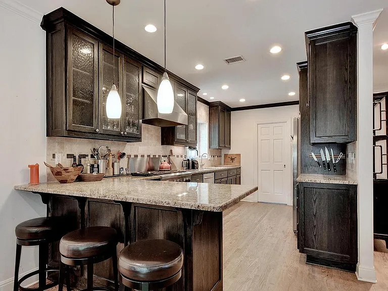 5018 Shoal Creek Blvd — Photo 14