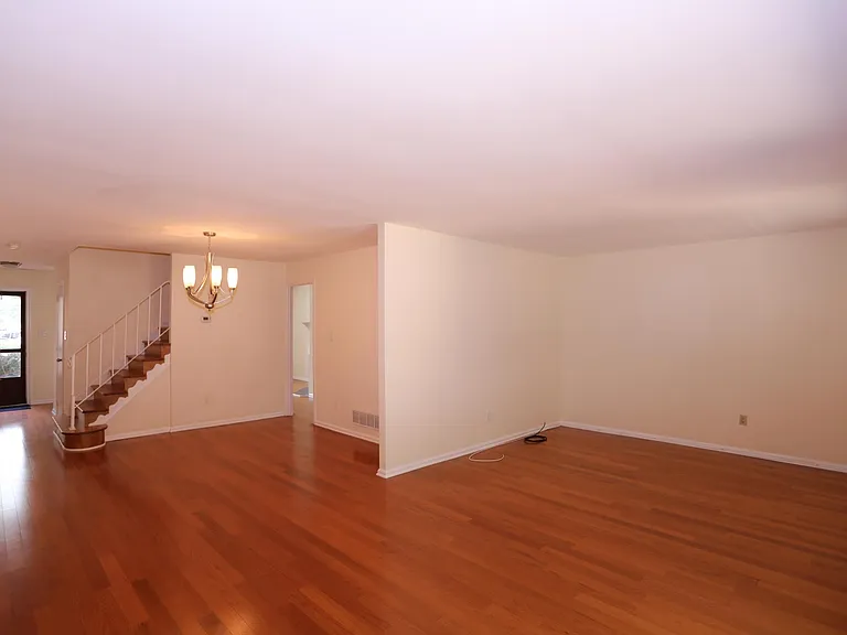 133 Woodgate Ln #23 — Photo 8