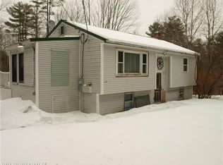 35 Van Veen Dr, Lebanon, ME 04027