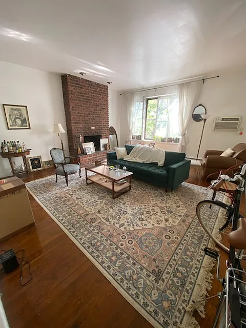 1901 Sansom St #4