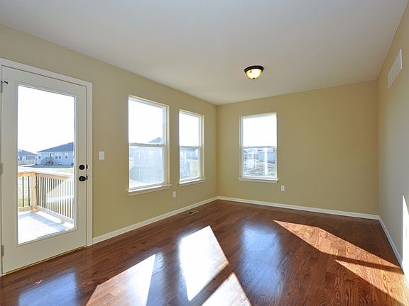 Kensington Farms Eat In Kitchen