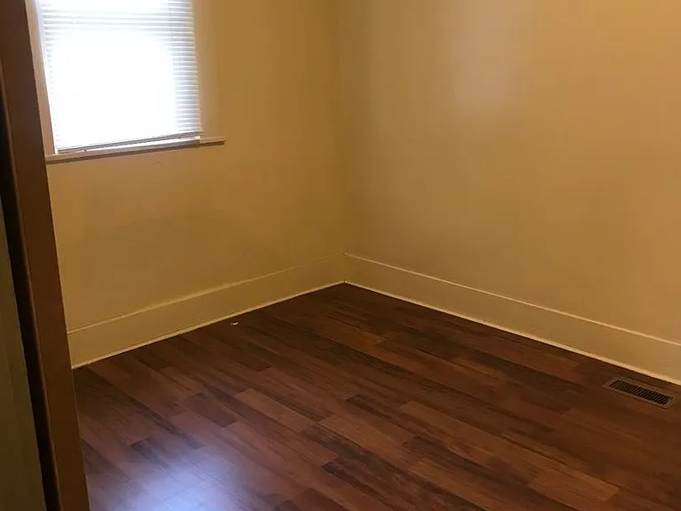 305 Ridgeway Ave — Photo 6