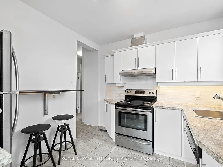172 Cobourg St #2 — Photo 7
