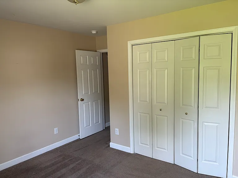 1108 McDonough Cir — Photo 9