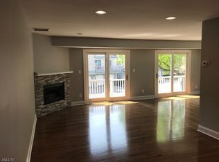 36 Garden Ct, Succasunna, NJ 07876