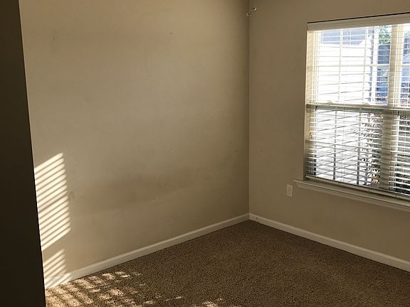 5th image of 5201 Fortress Cir