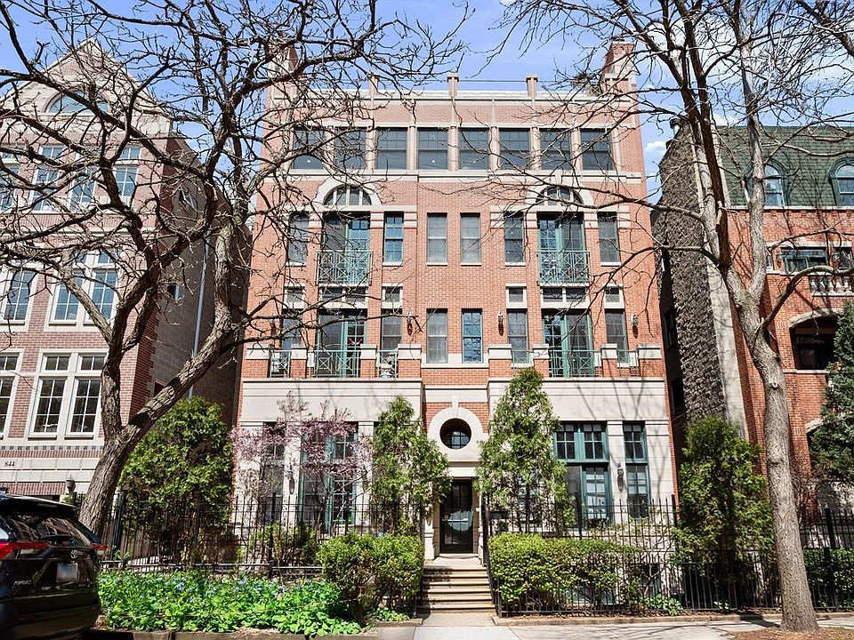 1st image of 840 W Buckingham Pl APT 4