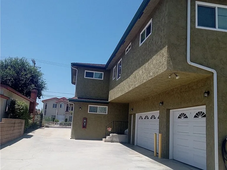 432 S Almansor St #C — Photo 2