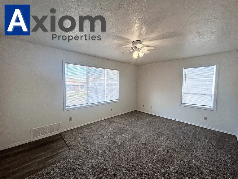 36 Mountain Dr — Photo 6