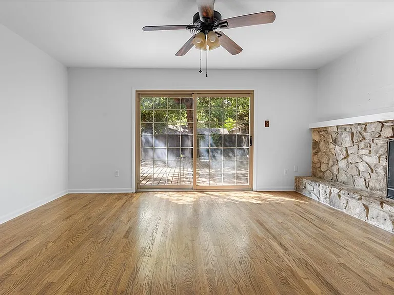 2809 Olympia Dr — Photo 14