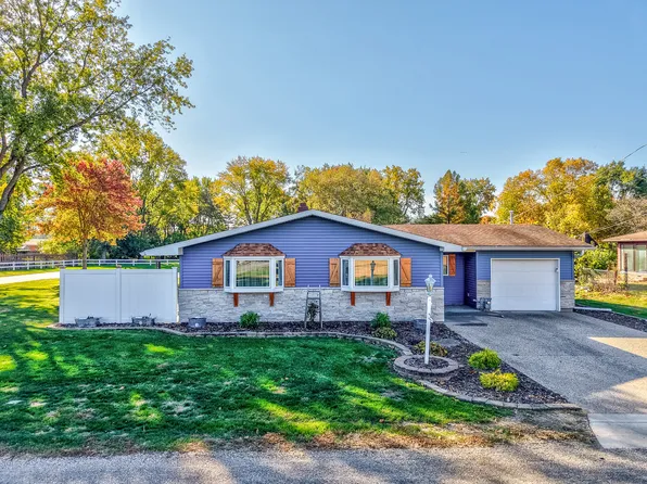 605 Pine Tree Rd, Streator, IL 61364