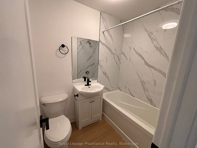 171 Hazlitt St #2 — Photo 11