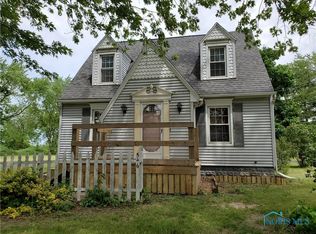 546 N Lallendorf Rd, Oregon, OH 43616