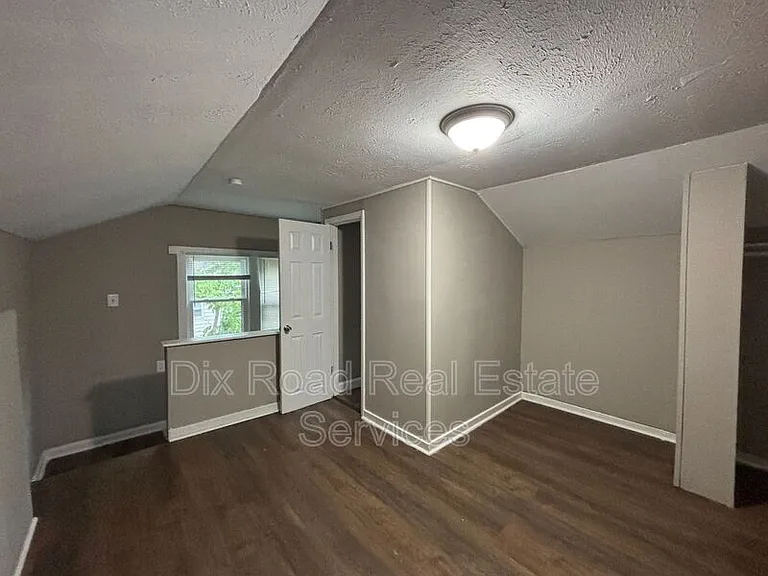 3018 Tytus Ave #REAR HOUSE — Photo 13
