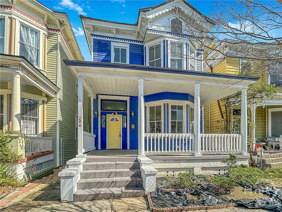 1st image of 206 W 39th St