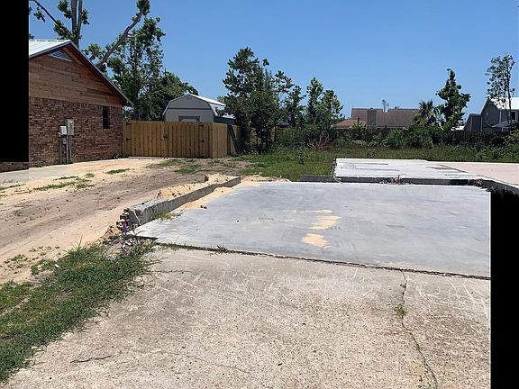 3rd image of 2118 Willow Bend Ln