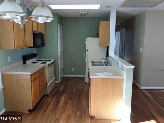 4th image of 20 Avery Dr