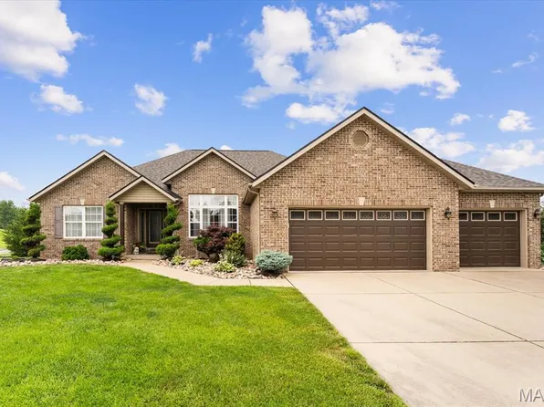 925 Bay Pointe Dr, Freeburg, IL 62243