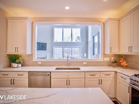 4th image of 3610 Bay Harbor Dr Unit 77