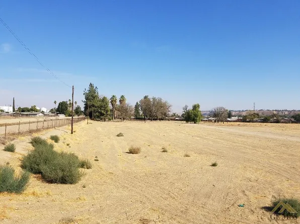 828 Iris St, Bakersfield, CA 93308