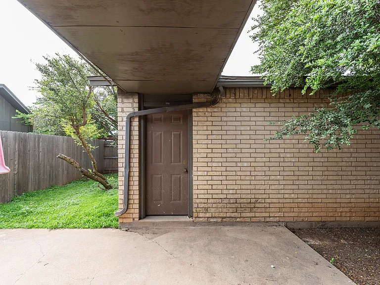 4925 Greenslope Dr — Photo 26