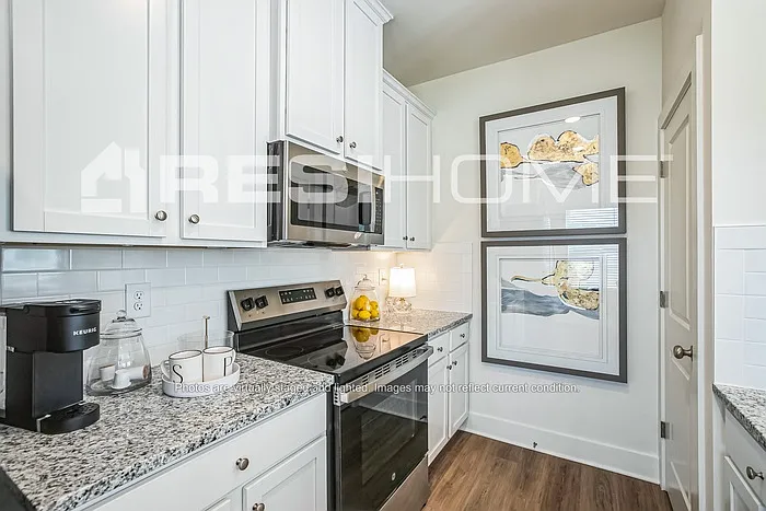 3 bed, 2.5 bath, 1467 sqft, $1,849 — Photo 4