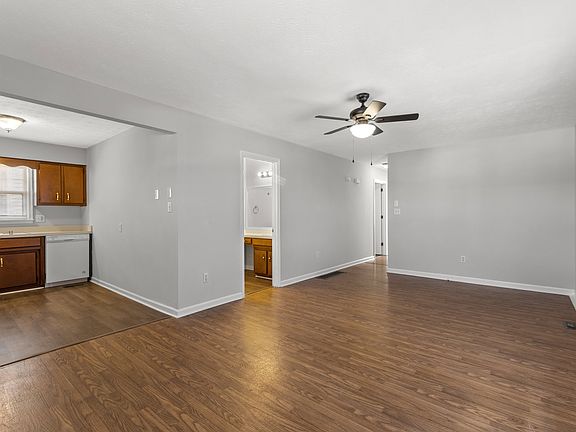 5th image of 3237 Bowie Dr