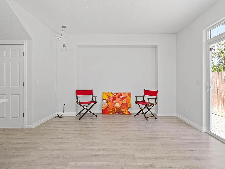 8526 N Haven Ave — Photo 17