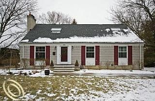 1st image of 995 Canterbury Dr