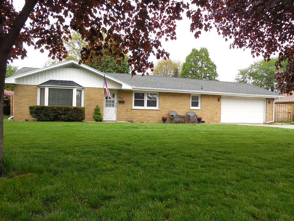 1st image of 661 Marquette Dr