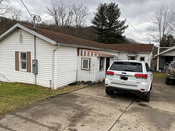 5th image of 256 Florence St